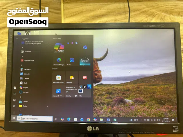 شاشات تلفاز عدد LED 2 + شاشة كمبيوتر عدد 1