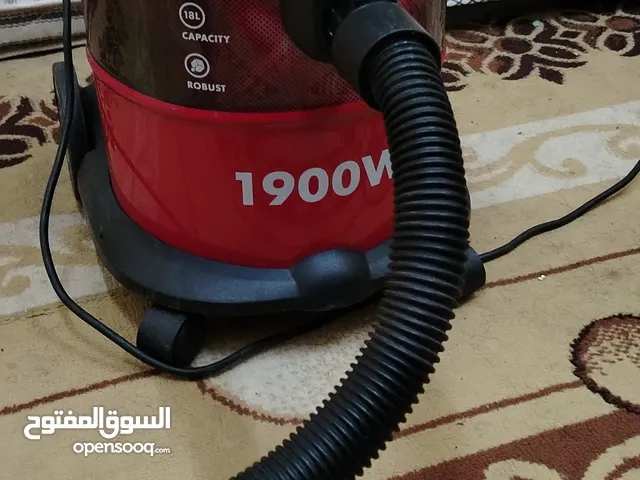 Vacuum cleaner hoover 1900w condition 10 /9 working wonderfully I'm selling