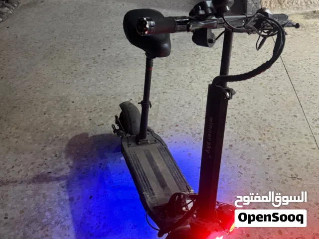 سكوتر كهربائي بحالت الوكاله ممشه خفيف