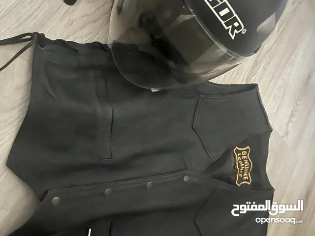 خوذة وفيست جلد طبيعي