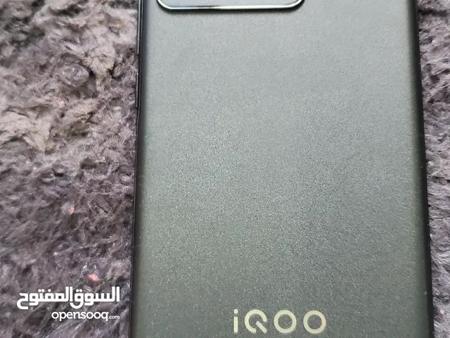 Vivo IQoo Z6 Pro 8GB RAM 128 GB ROM very very good condition