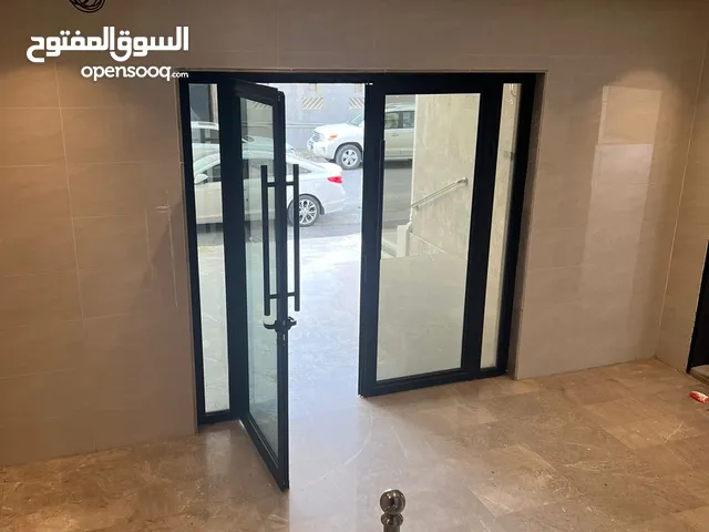 300 m2 5 Bedrooms Apartments for Rent in Jeddah Other