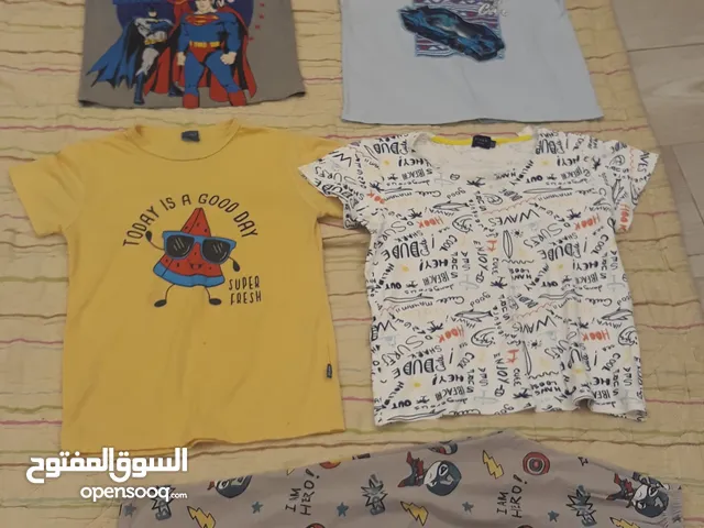 200 قطعة ملابس مستعملة أطفالى ونسائى
