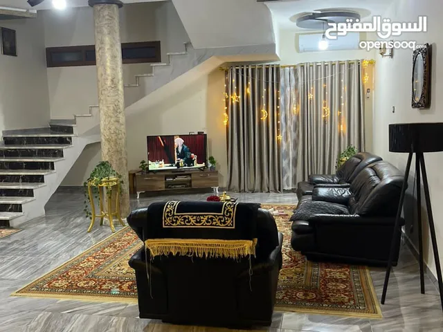 180 m2 4 Bedrooms Townhouse for Sale in Tripoli Al-Jabs