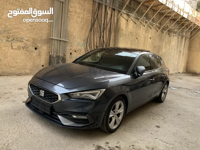 Seat Leon Fr Black edition عداد 50  فللللللللللل مسكرررررررر مع بانوراما بسعررررر حرق حرق كاشششششششش