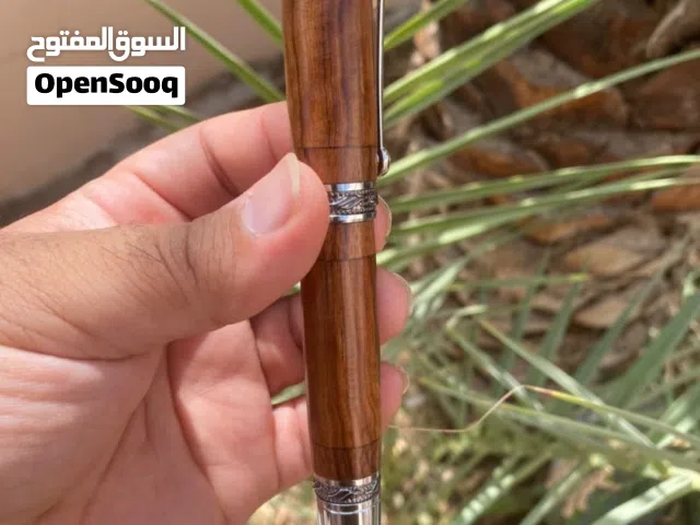 قلم رجالي أنيق وفخم