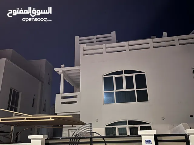 300 m2 More than 6 bedrooms Villa for Sale in Muscat Al Mouj