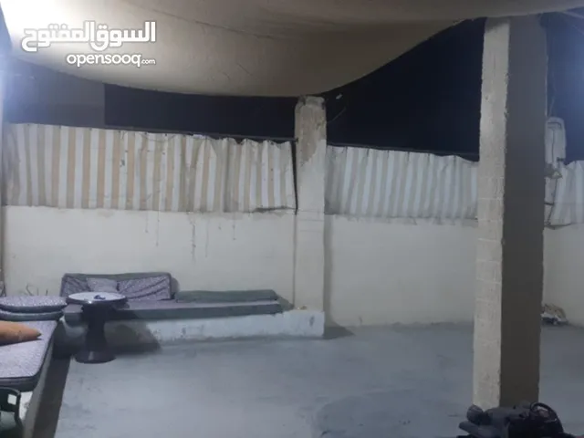 شقة سكنية شبه مستقلة