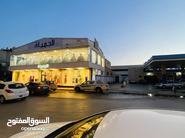 معرض للإيجار