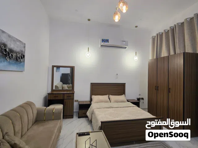 للإيجار استوديو مفروش في منطقة الظاهر قرب البراري مول