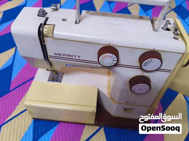 مكينة خياطة