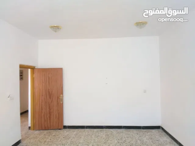 200 m2 3 Bedrooms Townhouse for Sale in Najaf Al Nidaa