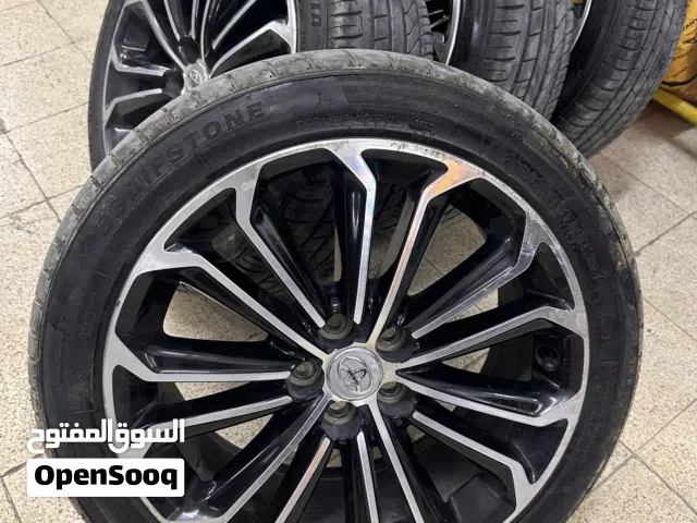 5 رنجات للبيع مع 4 اطارات اقراء الوصف زين