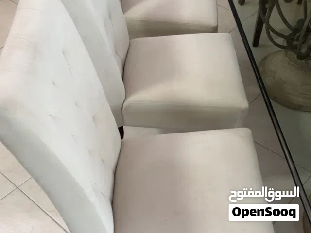 طاولة طعام