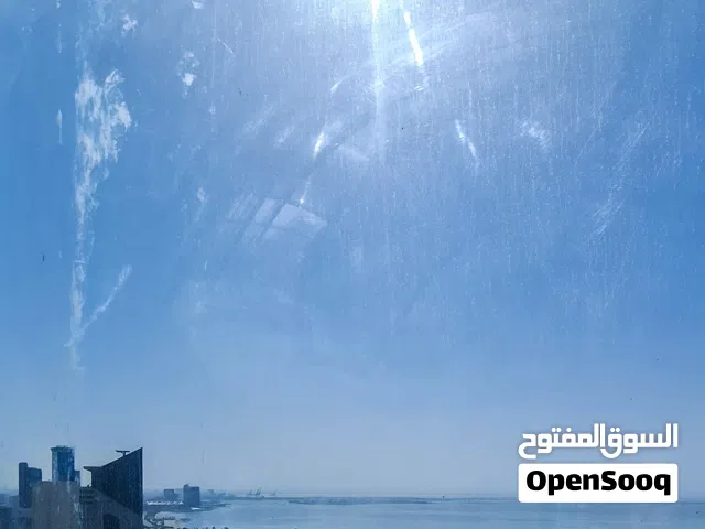 للايجار ادوار في العاصمـــــة مع اطلالــــــــة بحريــــــــة ومع 3 شهـــــــور مجانـــــــــــــاً