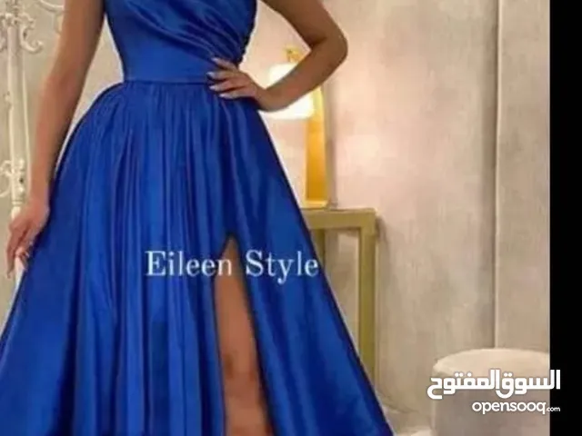 فساتين سهره بحالة الجديد لبسه واحده نمره40