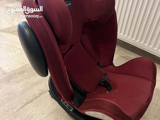 كرسي سيارة للأطفال تشيكو (Chicco) للبيع