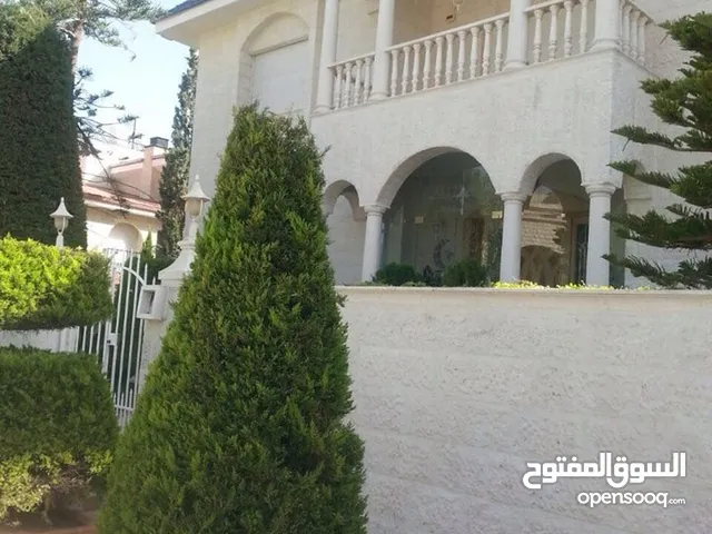 900 m2 5 Bedrooms Villa for Sale in Amman Um El Summaq