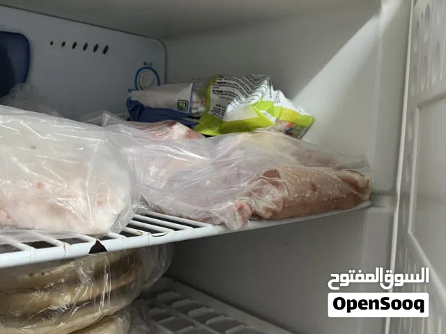ثلاجه صناعه اردنيه نضيفه جدا تجميد ممتتااز تبريد متتااز ما بتجمع ثلاج ابدا