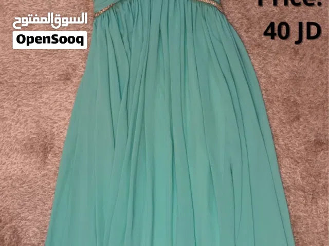 مجموعه فساتين للبيع