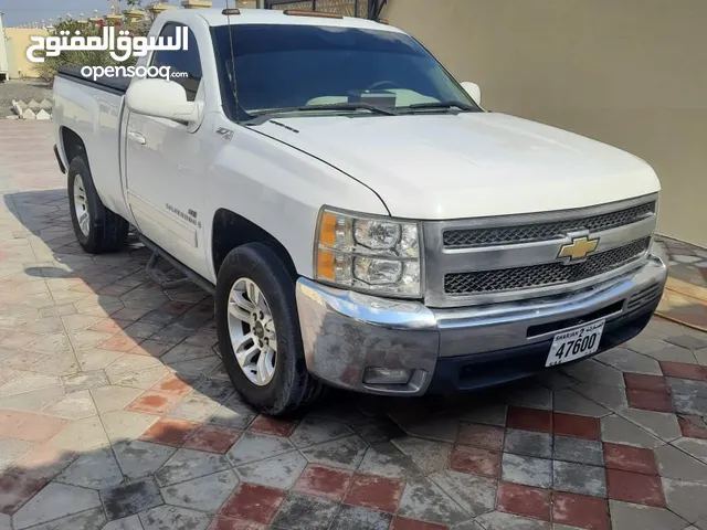 Used Chevrolet Avalanche in Sharjah