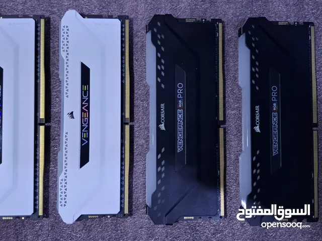 رامات كورسير ddr4 عدد 4 حجم 8gb مجموع حجم 32gb