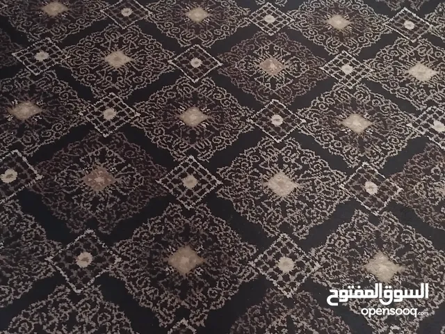 سجادة قص للبيع مافيها اي خدش