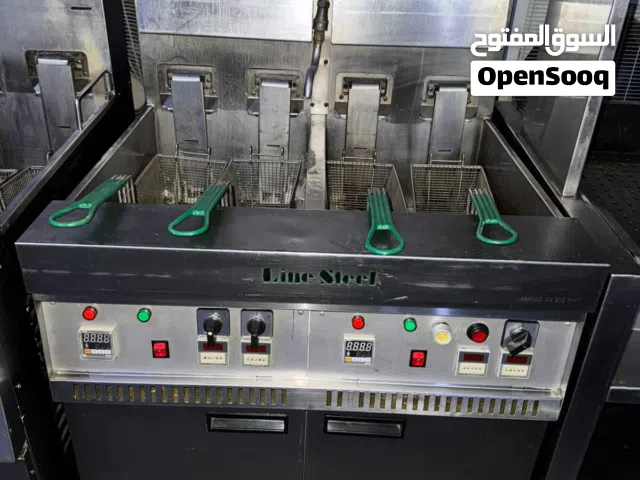 ماكنات بروستد غاز وكهرباء بحالة جيدة للبيع وبسعر مغري