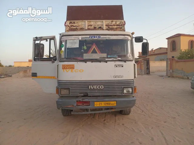 شاحنة ريكاردو 145/17 للبيع