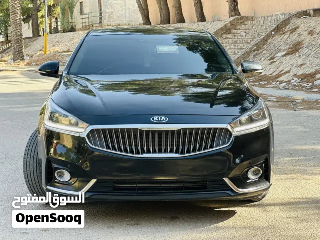 2017 كيا كادينزا Limited