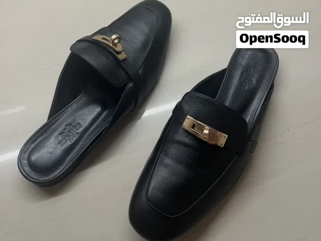 Black Comfort Shoes in Hawally