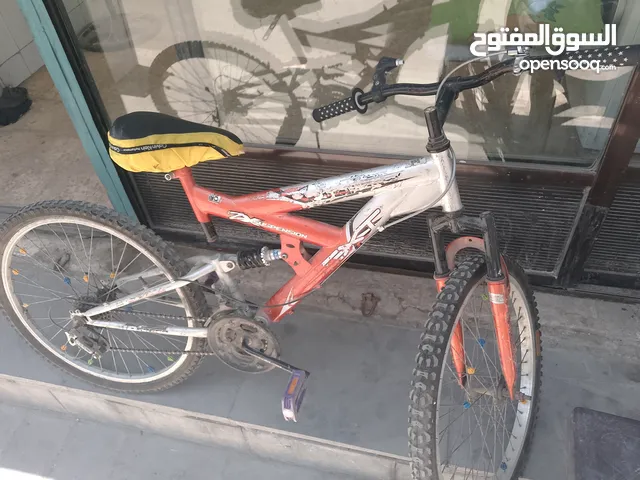 بسكليت امريكي ثقيل قياس 27 كاشوك جديد أمامي وخلفي بحالة ممنازة للبيع بسعر مغري موجود بالبقعة