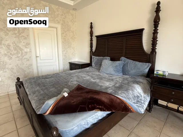 غرفة نوم ماستر خشب زان متين - مقاس كينج مع المرتبة