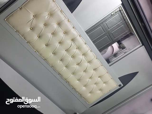 غرفه نوم ماستر تفصيل خشب لاتيه 18 لون مميز فضي واسود