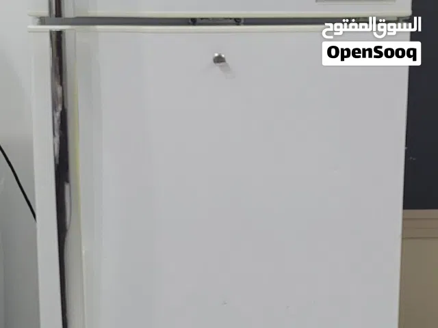 TOSHIBA refrigerator ثلاجه توشيبا بحالة ممتازه
