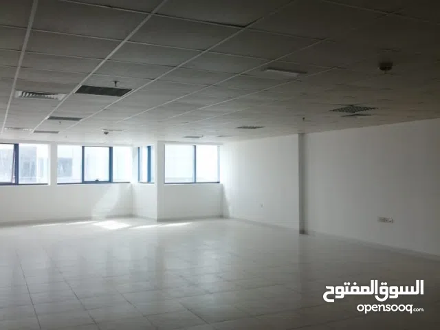 للبيع مكتب في ابراج الفالكون عجمان اكبر المساحات 1640 قدم بمقدم 154,000 فقط مع الباركن جاهز للتسليم