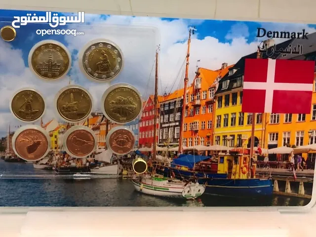ستاندات منوعه عالميه يحتوي بالداخل على قطع معدنيه وفضيه انسر