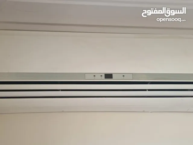 مكيف LG طن ونص عادي شغال ميه بالميه ما بده اي شي