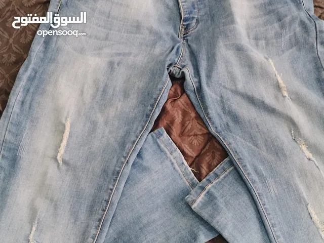 للبيع بناطيل جينز ستوك جديد