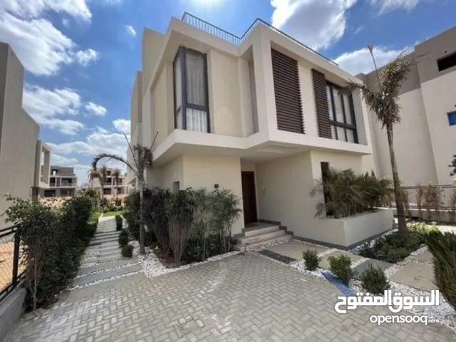 205 m2 3 Bedrooms Villa for Sale in Cairo Fifth Settlement