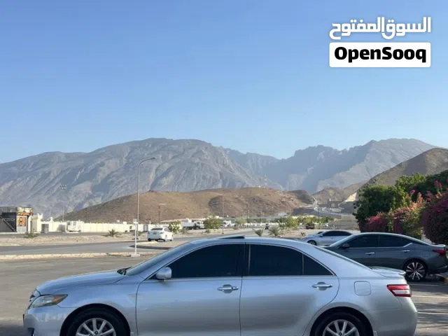 2010 تويوتا كامري LE