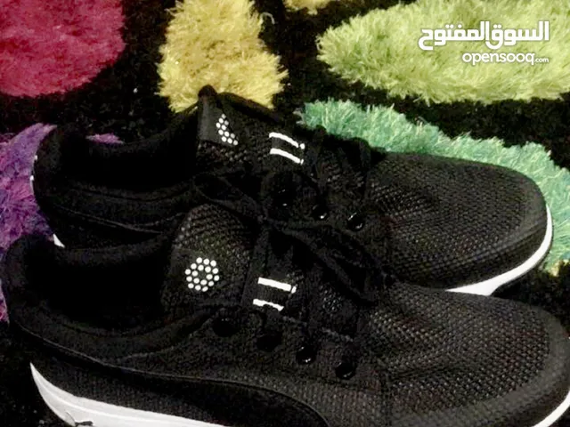 42.5 Sport Shoes in Al Jahra