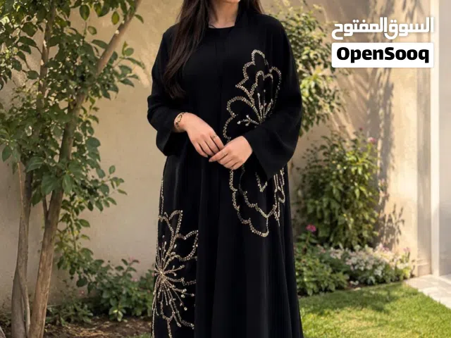 عبايات وجلابيات للبيع