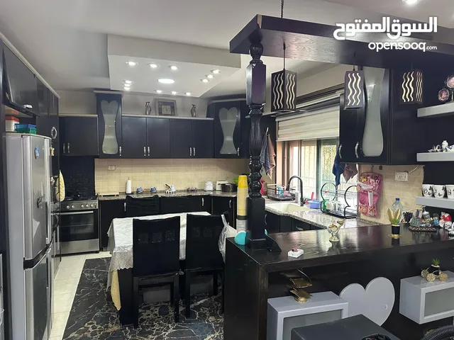 166 m2 3 Bedrooms Apartments for Sale in Ramallah and Al-Bireh Al Tira