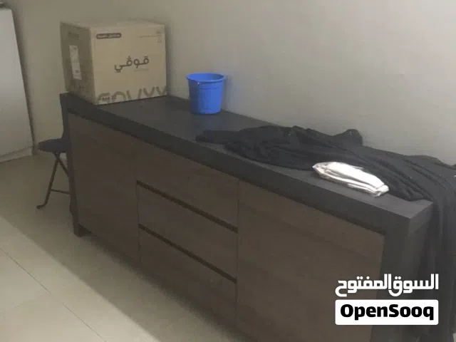 مكتبة أثاث للبيع  في الرياض