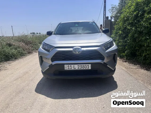 2022 تويوتا راف فور LE