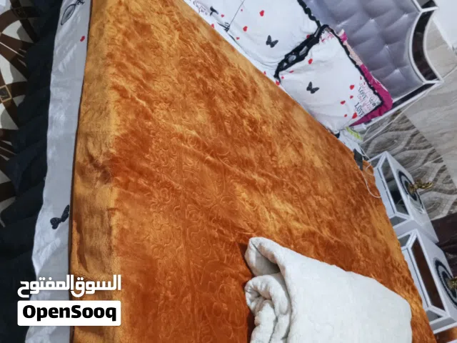 جربايه مستعملة للبيع مع دوشك طبي اربع طوابق نضيفه جدا استعمال قليل دوشمه جديدة