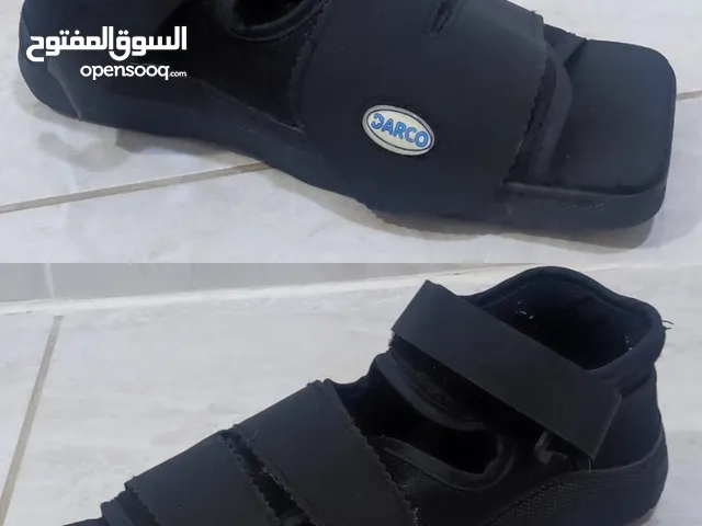 حذاء طبي لتثبيت القدم