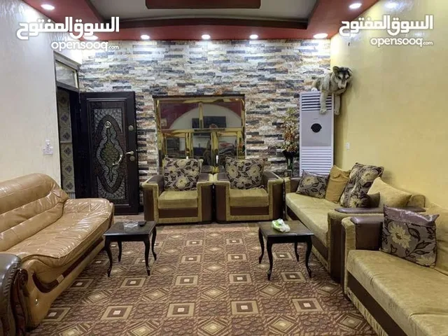 210 m2 4 Bedrooms Townhouse for Sale in Basra Asatidha