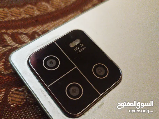 تابلت LUXURY TOUCH بحالة ممتازة مستعمل فقط 4اشهر